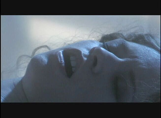 Cryptostudios: 무서운 밤이 일어난 후 서로의 보지를 핥고 핑거링하는 거유 레즈 십대 두 명