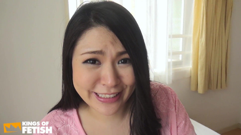 Pure Japanese adult video ( JAV): 소파에서 큰 자지로 수줍은 남자를 불면 거유 일본 소녀