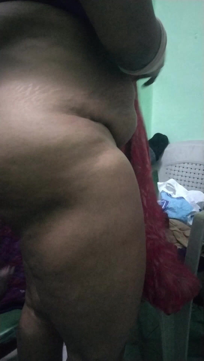 Tamil lesbian: Три тітоньки в гарячій сукні в моїй спальні