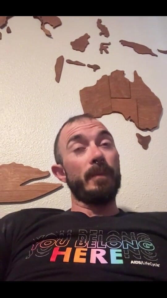 Robbie Prescott: Como alguns de vocês podem saber, eu tive uma cirurgia...