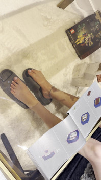 Kaki Saya Dipamerkan Semasa Saya Membina Lego