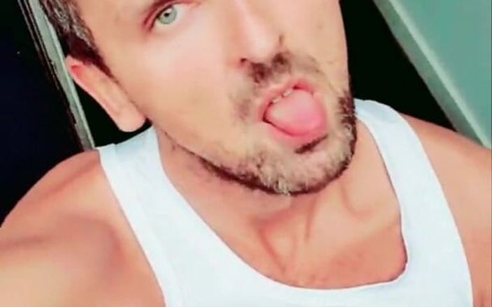 Slutboyben: Член нимфоманка