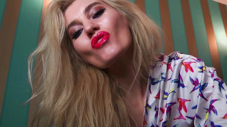 Goddess Celine: Domina-footjob
