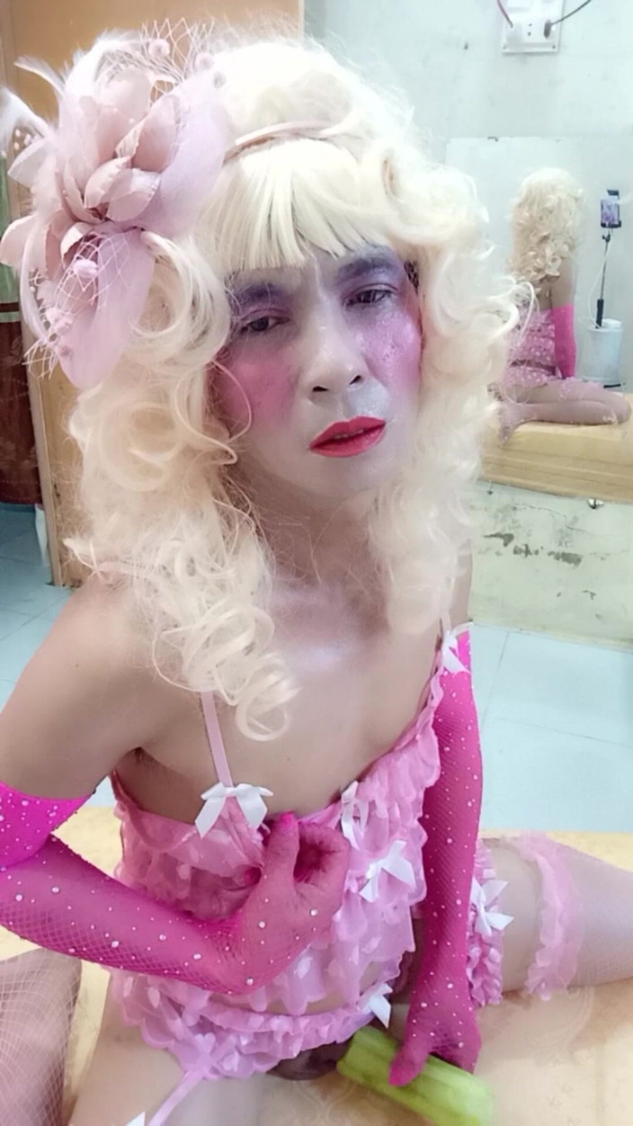 nguyen dang thien tri: Oanh Le Shemale Wearing Sexy Porn Selfie
