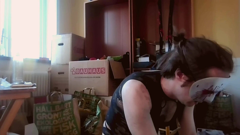 Oznob Oznofla: Sissyboy Shows His Collection of Sex Toys