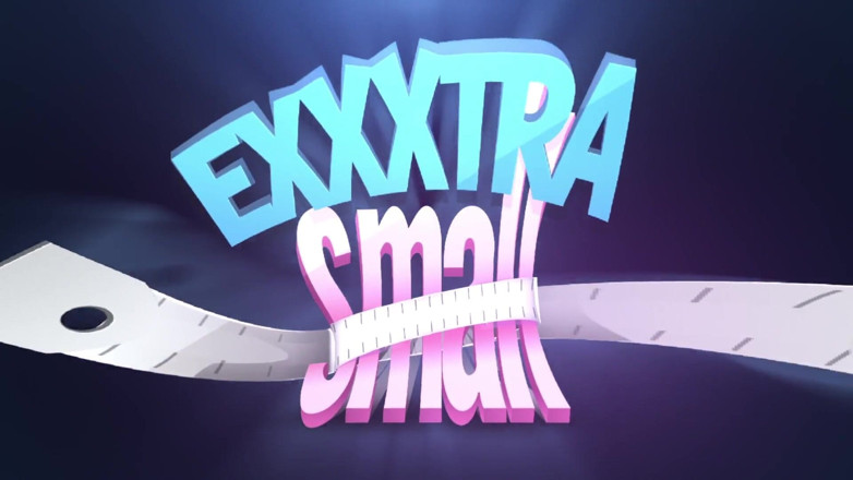 Exxxtra Small: Cute fit teeny bopper knebluje na dużym białym kutasie