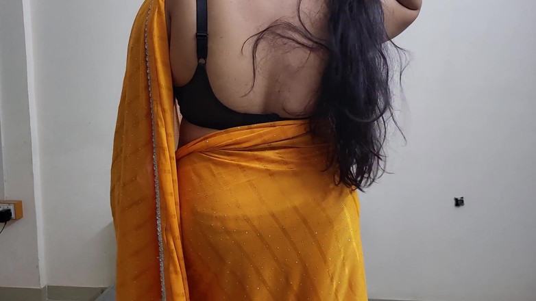 Hot Pavitra: Mi Ami? Iscriviti Alla Mia Fabhouse