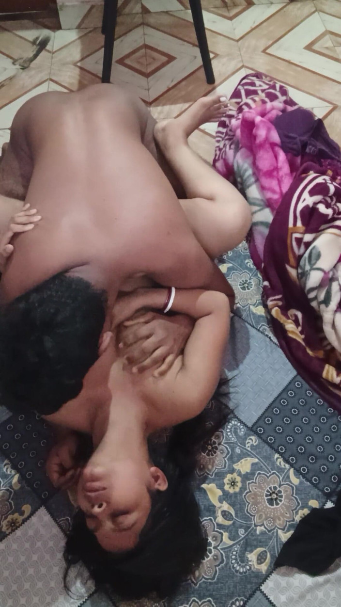 Sweetsex2001: Yeni Evli Kadın Seks Vargin..