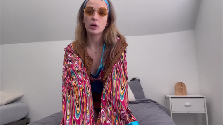 Kink in Time: Sutton's Groovy '60s aftrekinstructie 4k pov verleiding wacht!