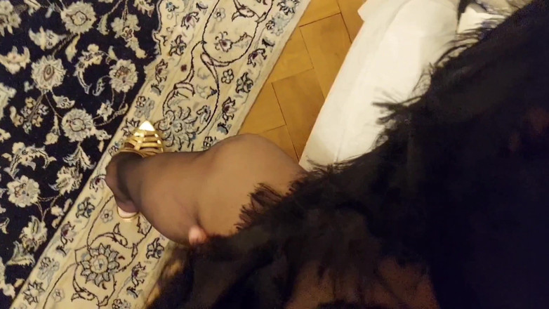 Selena701: Schöne Blonde Selena Posiert Und Hat Sex