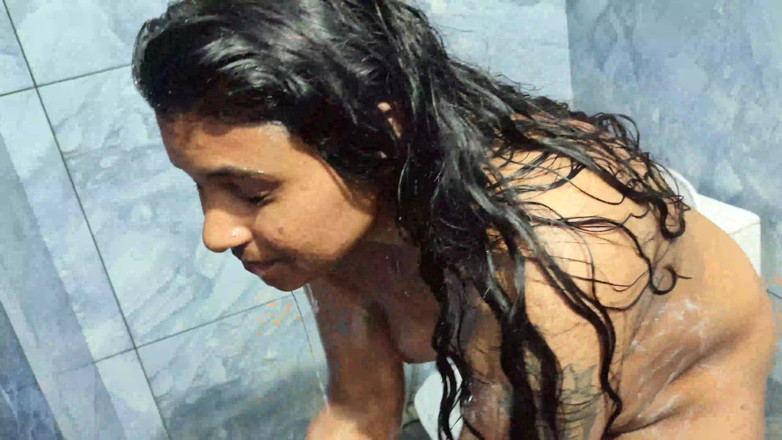Vaigavarun45: Vaishnavy Bath Full Nude