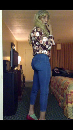 SweetcakesTee: SweetcakesTS bionda