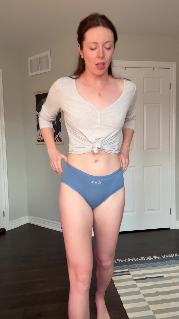 Nadia Foxx: Wiosenne majtki try-on, starając się nie spust