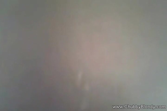 Chubby Blondy: Amateur, selbstgedrehter sex
