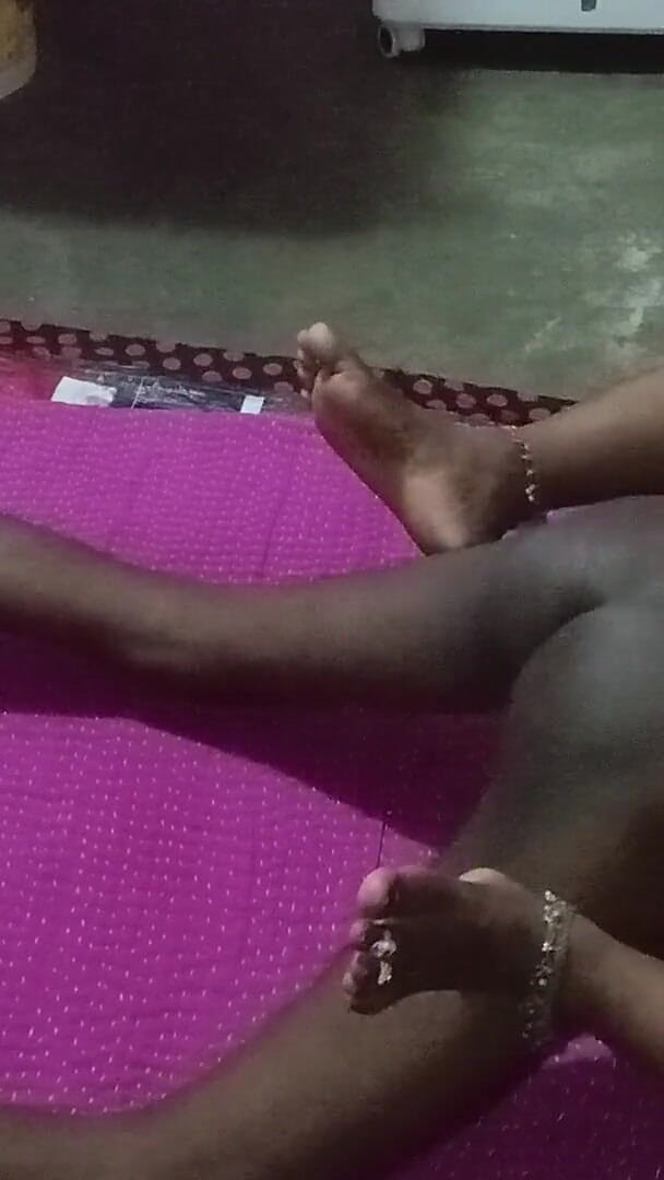 Sexy juli: Bhabhi and Frend