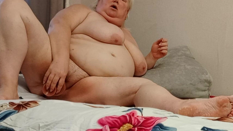 Zona901: 배다른 아들에게 따먹히는 새엄마