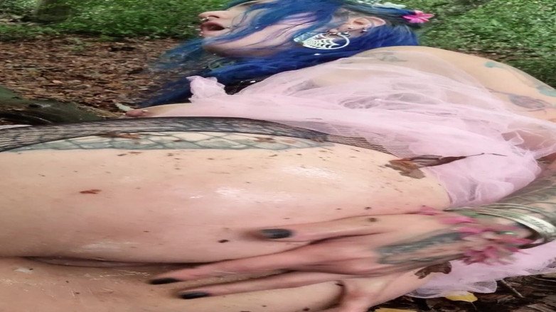 Mania Pigmilk: Zoetekauw, lieve gothfee schiet zichzelf met sperma en vingert kontgat