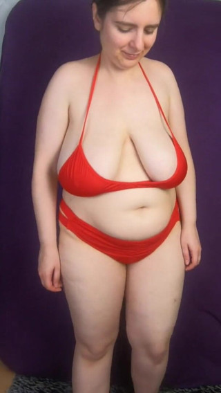 Lingerie Review: Bikini too small for me