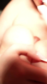 거유의 PAWG Amber Bloom의 POV 젖탱이 섹스와 핸잡
