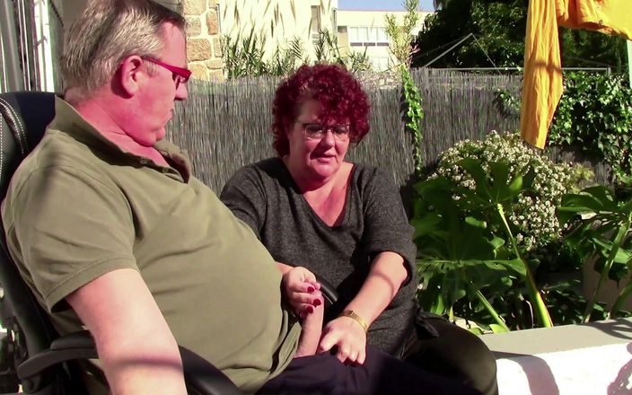 CurvyMindy: I Caught the Neighbor Jerking, so I Helped Him Finish