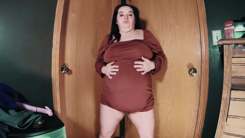 SexyNEBBW: 立っているオナニー淫語熟女