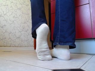 Bad ass bitch: Špinavé ponožky a džíny