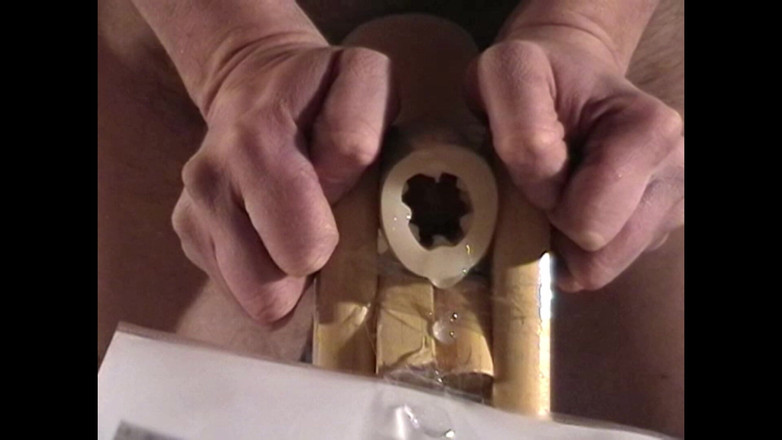 Mark Hannes: Masturbare cu futai cu pizdă long fleshlight