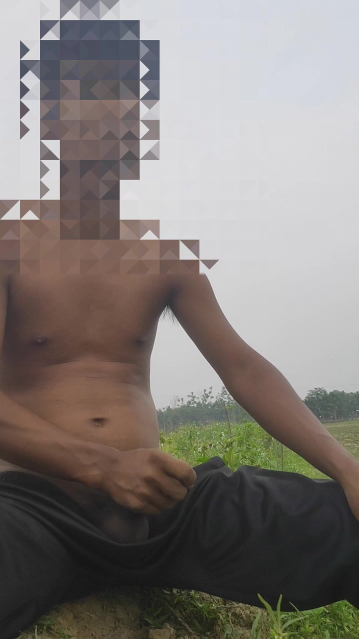 Assamesebodoboy: Indian Anal Masturbation at Outdoor Roadside