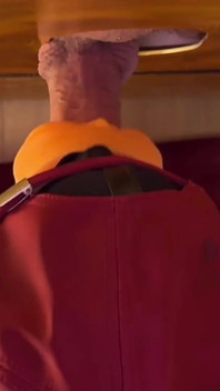 Gloryhole dourado excitado e reto fode minha boca vagina
