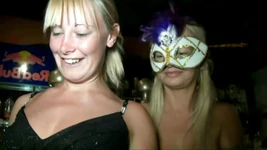 난 너의 여자를 자유자유 클럽에서 따먹을거야