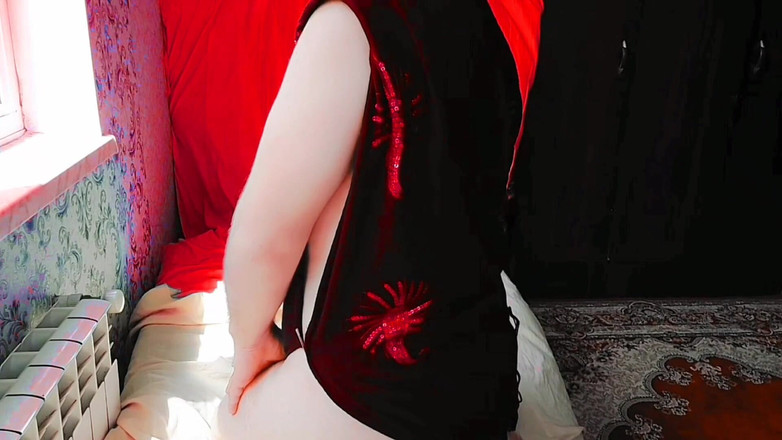 Kitty_Cross: 最可爱的业余色情明星模特热雪公主白雪公主是一个肚子舞者srripteas的美味性感身体