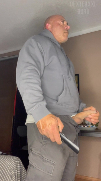 Mr. Guru: Domnul Guru. Masturbare rapidă culturistă mare