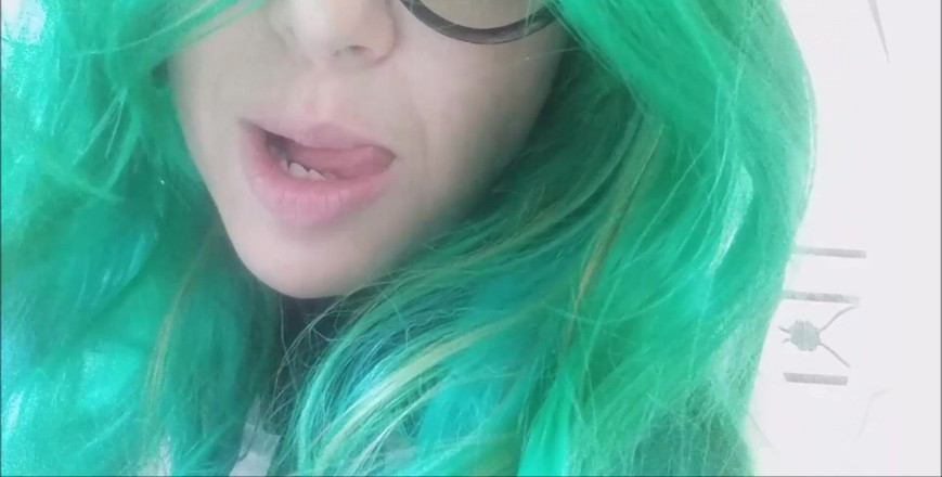 savannahamatoriale: 너와 너의 팬티 냄새를 맡아