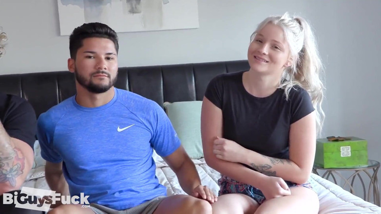 Bi Guys Fuck: Bissexual piledriver foda. Atleta loira musculosa gostosa