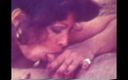 Vintage megastore: Горячая брюнетка в бикини с большими сиськами делает хороший минет в американском винтажном порно видео