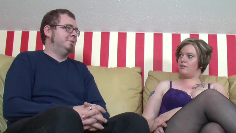 Deutsche Amateur Pornos: Two Big Cocks for Hrony German Housewife
