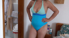 Ardientes69: Compilation - Mia moglie di 58 anni si mostra in bikini prima...
