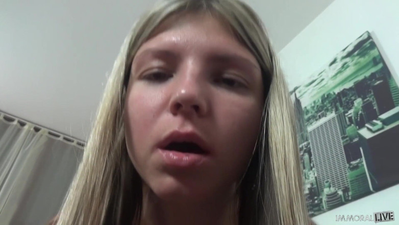 Immoral Live: Gina Gerson Is a Feisty Little Spinner