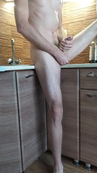 Dick Boys Studio: Handjob di dapur