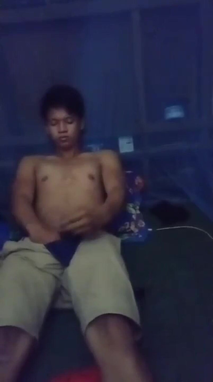 Fleshlab Gay: Virgin Sexy Pinoy Twink Boy Masturbation