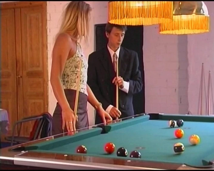 Deutsche XXX Filme: Blonďatá kočička z Německa dostala její těsnou kundičku celou ošukanou...