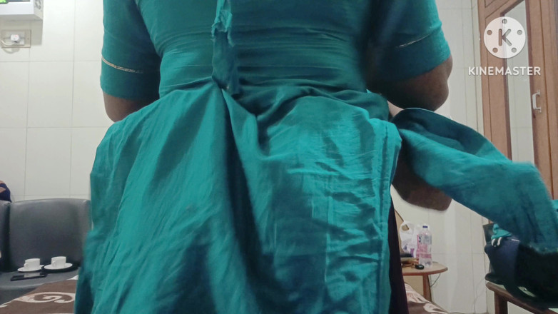 Poojakabir: Moje žena je ošukaná jiným mužem a já se dívám