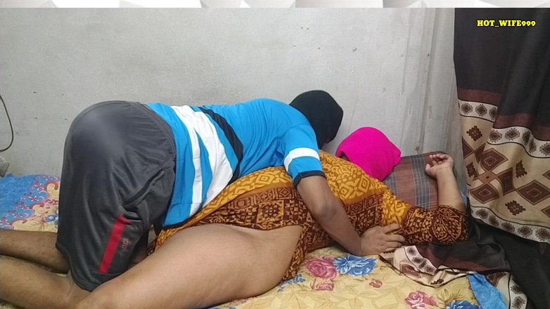 Hot_wife999: Vợ và chồng trong làng lần đầu tiên lãng mạn