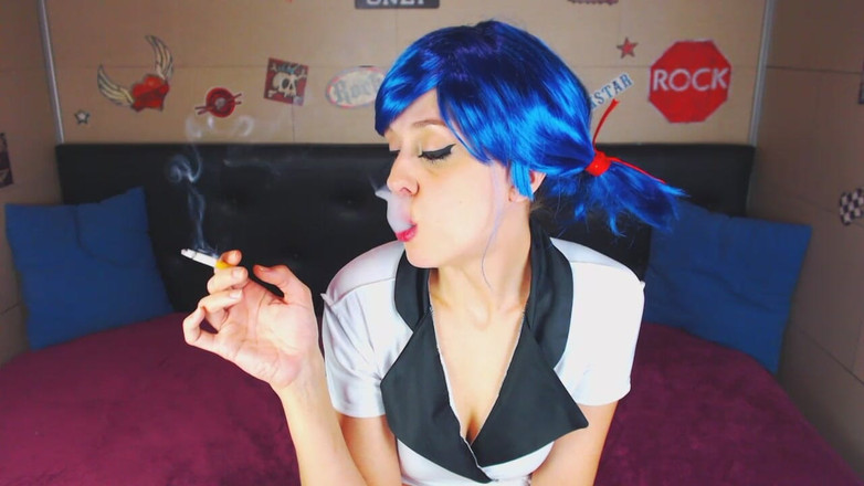 Candystart Videos: Fetiș cu fumat. Gărgăriţă. Cosplay