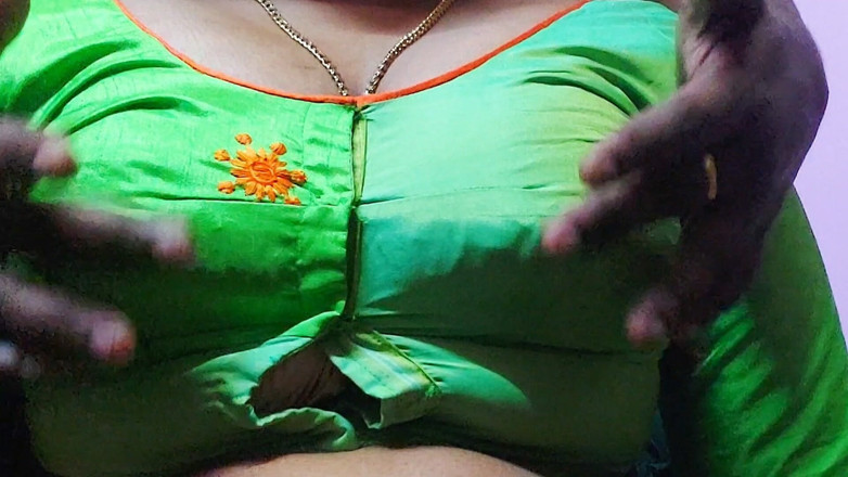 Desi Mohini: Stora bröst undervisningslärare lärde sin student "hur man gör sex" i...