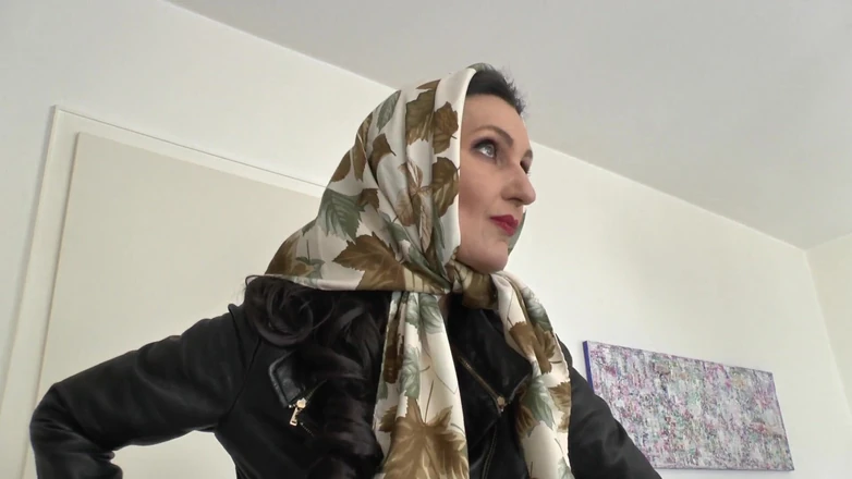 Lady Victoria Valente: Pertunjukan Fesyen Tudung Sutera yang Cantik, JOI, Lady Victoria Valente