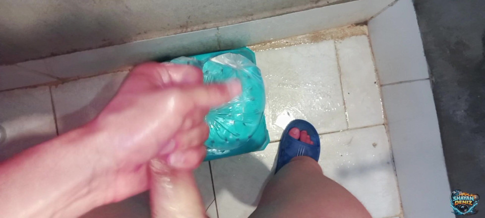 shahindeniz500: 일반 목욕으로 시작 된 것은 강렬한 개인 POV 경험 수제 장난감 세션으로 바뀌었습니다.