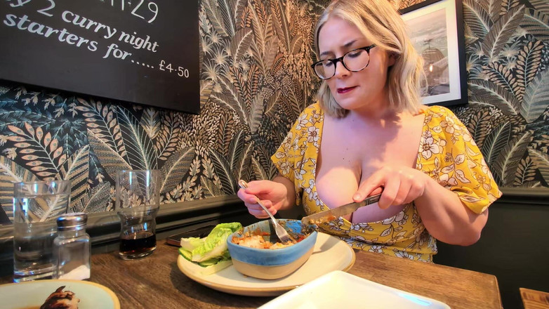 JessieHH: 与继母 sfw 免费晚餐