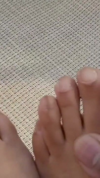 Заселение в отеле с натуральными подошвами и подошвами Jenaya с желтой куской и toeseductions