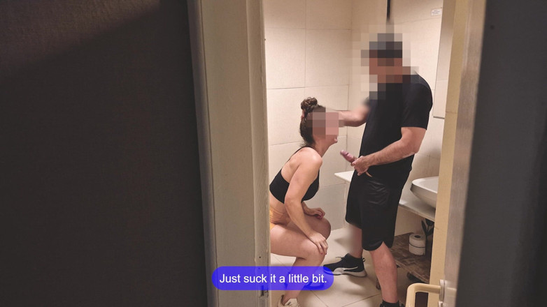 Branquinha De Leite: Sorpresa nel bagno da palestra- è stata beccata con il culo...